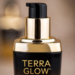 Glow Highlighting Moisturizer | Enriched with 3% Niacinamide & 1% Hyaluronic Acid | Prevents Photoaging & UV Damage | Reduces Pigmentation, Fine Lines & Wrinkles | Non-Sticky | Glowing Skin